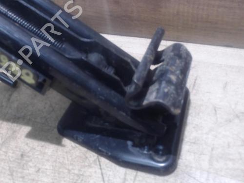 Used Jack Kit FORD MONDEO I Turnier (BNP) 1.8 TD (88 hp) 25383831