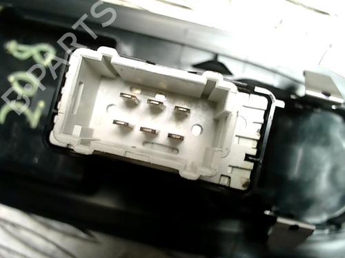 Right front window switch PEUGEOT 208 I (CA_, CC_) 1.2 VTI 82 | BP31237178I26