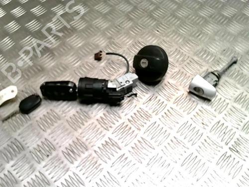 Blocchetto accensione PEUGEOT 208 I (CA_, CC_) 1.2 VTI 82 (82 hp) 32773321