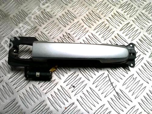 Used Front left exterior door handle Front left exterior door handle TOYOTA RAV 4 II (_A2_) 2.0 D 4WD (CLA20_, CLA21_, CLA20R, CLA21R) (116 hp) 33458902 33458902