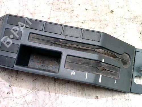 Used Middle console CITROËN BX (XB-_) 16 (92 hp) 31235501