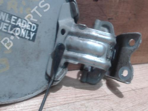 fuel-flap-toyota-yaris-_p1_-1999-2000-2001-2002-2003-2004-2005-25384272 main image