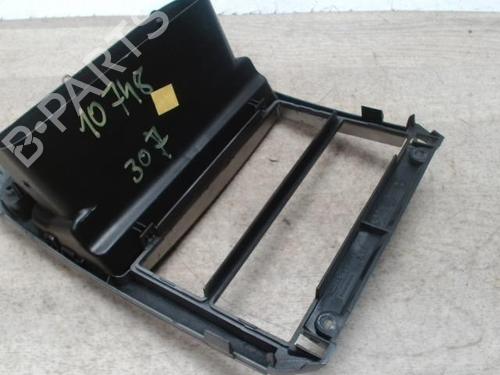 Used Middle console PEUGEOT 307 SW (3H) 2.0 HDi 135 (136 hp) 28032839