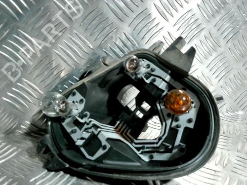 Luce targa PEUGEOT 208 I (CA_, CC_) 1.6 HDi (92 hp) 31228228