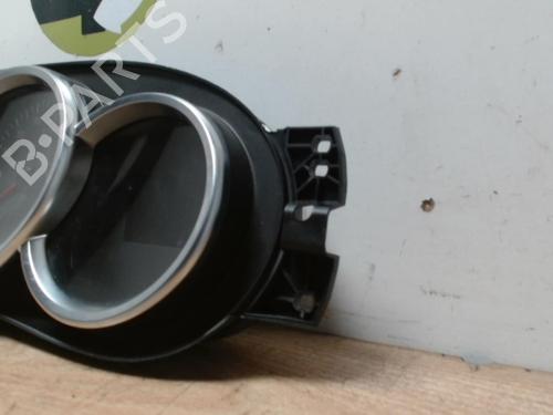 Used Instrument cluster DACIA SANDERO II 1.0 SCe 75 (B8JC, B8JD, B8NC) (73 hp) 29002668