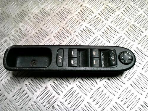 Used Left front window switch CITROËN C3 Picasso (SH_) 1.6 HDI 90 (92 hp) 32511138