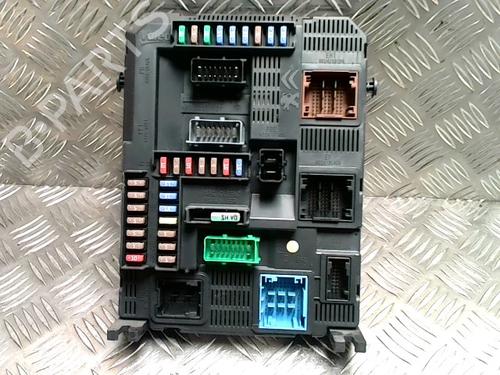 Used Fuse box PEUGEOT 208 I (CA_, CC_) 1.2 VTI 82 (82 hp) 31237208