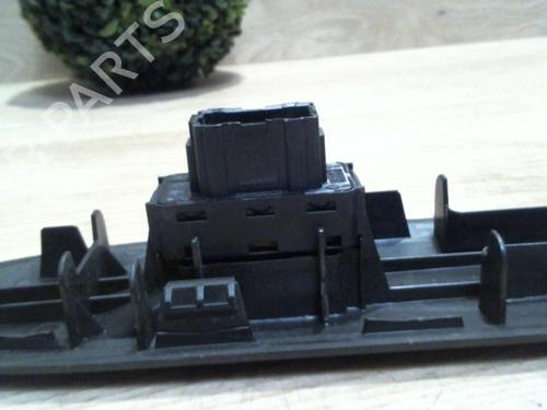 Used Right front window switch CITROËN DS3 (SA_) 1.6 HDi 115 (114 hp) 25385174