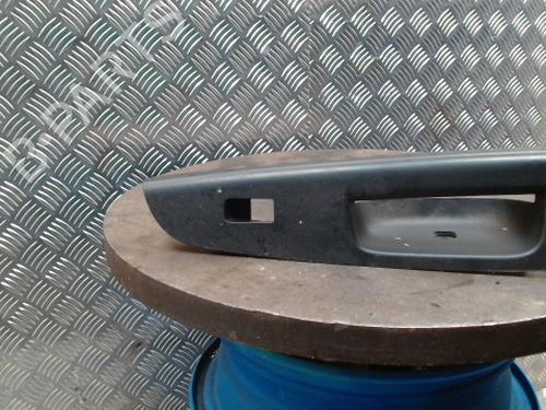 Used Left rear window switch Left rear window switch KIA VENGA (YN) 1.4 CRDi 90 (90 hp) 33740582 33740582