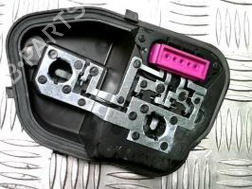 Used Licence plate light RENAULT MEGANE III Hatchback (BZ0/1_, B3_) 1.5 dCi (BZ1G, BZ1W, BZ0R) (95 hp) 25748461