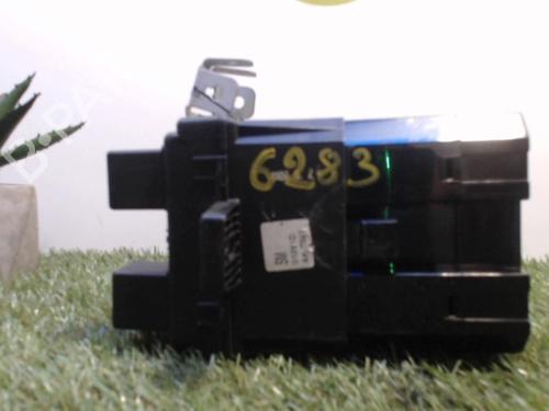 Zekeringkast HYUNDAI SANTA FÉ I (SM) 2.0 CRDi (113 hp) 25395906