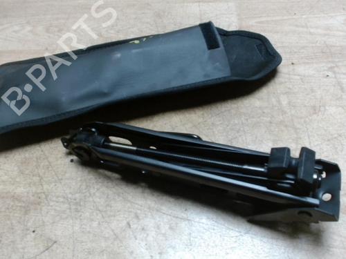 Reservehjul kit SUZUKI ALTO VI (FF, HA24_) 1.1 (RF410) (63 hp) 31238702