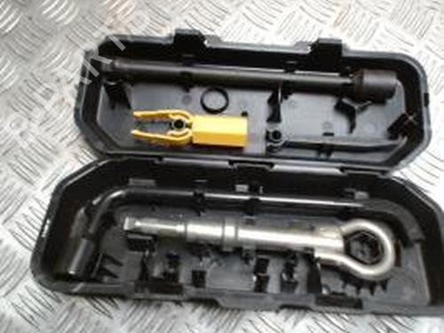 Used Jack Kit CITROËN C2 (JM_) 1.4 (73 hp) 30407696