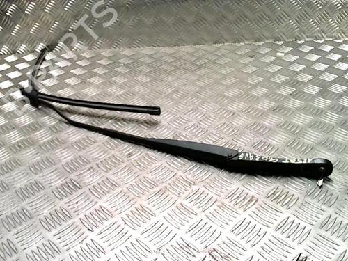 Used Front windshield wiper arm RENAULT CLIO III (BR0/1, CR0/1) 1.5 dCi (C/BR0G, C/BR1G) (68 hp) 33128974
