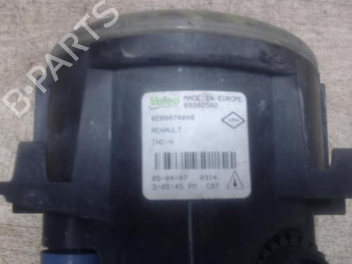 Used Right front fog light RENAULT SCÉNIC II (JM0/1_) 2.0 (JM05, JM0U, JM1N, JM1U, JM2V) (135 hp) 25416289