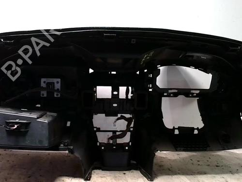 Instrumentbræt DACIA SANDERO II 1.5 dCi 75 / Blue dCi 75 (B8JW, B8M4, B8AH, B8M7, B8M6) (75 hp) 31225319