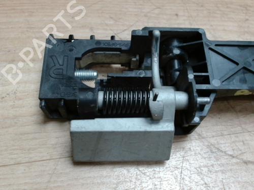 front-right-exterior-door-handle-nissan-qashqai-i-j10-nj10-2006-2007-2008-2009-2010-2011-2012-2013-2014-2015-31227315 main image