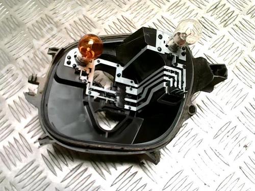 Luce targa PEUGEOT 208 I (CA_, CC_) 1.6 HDi / BlueHDi 75 (75 hp) 31228293