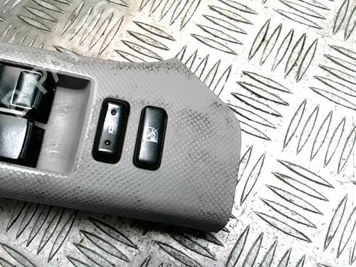 Left front window switch TOYOTA YARIS (_P9_) 1.4 D-4D (NLP90_, NLP90R) | BP31257380I27