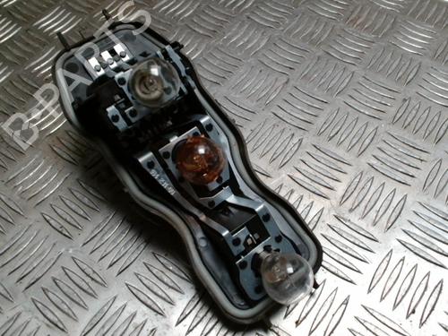 Luz matrícula RENAULT SCÉNIC II (JM0/1_) 1.5 dCi (JM1E, JM16) (106 hp) 31231707