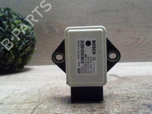 Used Electronic module PEUGEOT 5008 (0U_, 0E_) 1.6 HDi (110 hp) 25415978
