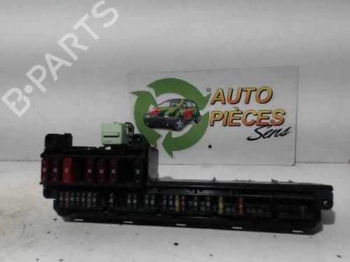 Sikringsdose BMW 5 (E60) 525 d (177 hp) 31219465