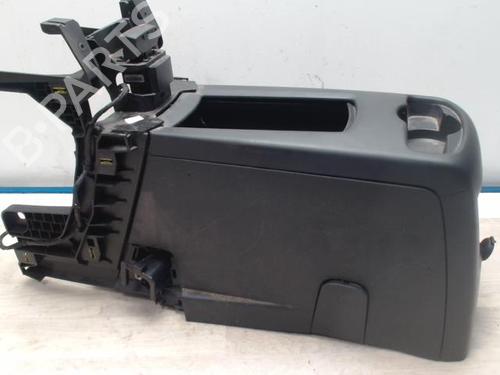 Middenconsole PEUGEOT 5008 (0U_, 0E_) 1.6 HDi (114 hp) 31229031