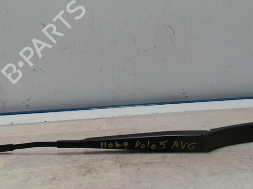 Used Front windshield wiper arm VW POLO V (6R1, 6C1) 1.2 TSI 16V (90 hp) 25420097