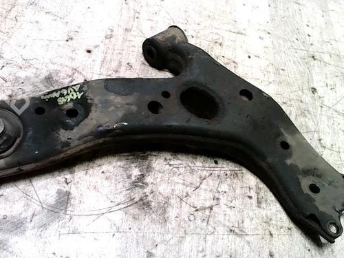 Used Left front suspension arm TOYOTA AURIS (_E15_) 1.4 D-4D (NDE150_, NDE150R) (90 hp) 25424795
