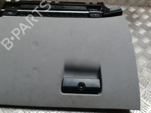 Used Glove box Glove box 38757692 38757692