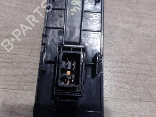 Used Right front window switch HYUNDAI MATRIX (FC) 1.5 CRDi (102 hp) 25386661