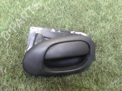 Used Front right interior door handle PEUGEOT 206 Hatchback (2A/C) 1.6 i (89 hp) 25389634