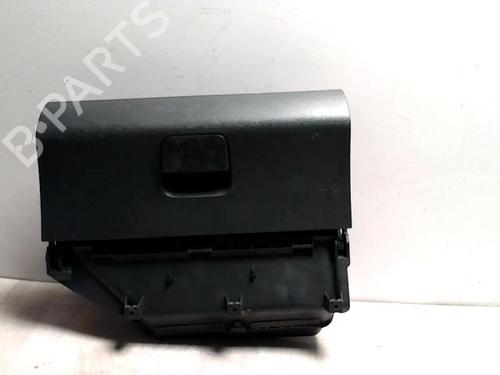 Used Glove box VW POLO IV (9N_, 9A_) 1.4 TDI (75 hp) 31233791