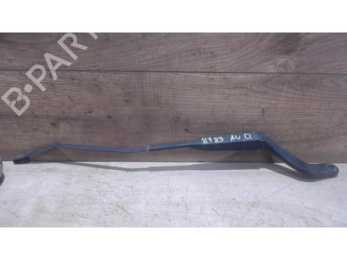Used Front windshield wiper arm PEUGEOT 106 II (1A_, 1C_) 1.1 i (60 hp) 25384184