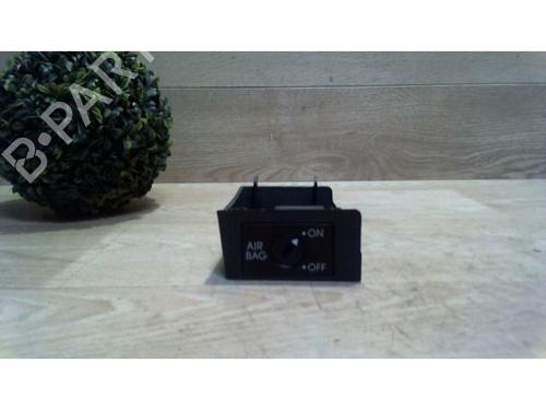 Used Switch SKODA OCTAVIA I (1U2) 1.9 TDI (100 hp) 30811053