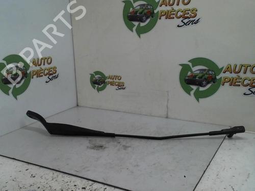 Used Front windshield wiper arm PEUGEOT 207 (WA_, WC_) 1.4 HDi (68 hp) 25464784