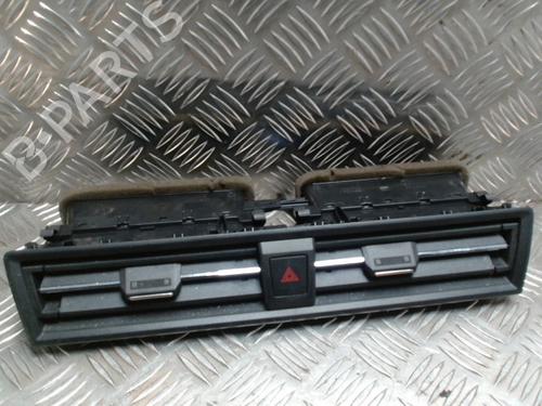 Luftventilen SEAT ARONA (KJ7, KJP) 1.0 TSI (116 hp) 30660939