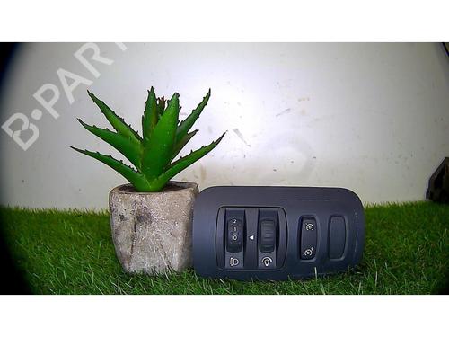 Used Switch RENAULT MEGANE II Estate (KM0/1_) 1.9 dCi (KMRG, KM1G, KM0G, KM2C) (120 hp) 25384448