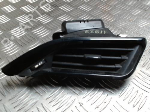 Used Air vent PEUGEOT 208 I (CA_, CC_) 1.6 HDi / BlueHDi 75 (75 hp) 31228274