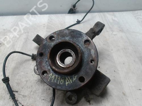 Used Left front steering knuckle NISSAN NOTE (E11, NE11) 1.5 dCi (86 hp) 25427562