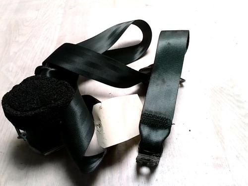 Used Rear right seatbelt FORD FIESTA VI (CB1, CCN) 1.4 TDCi (68 hp) 31225868
