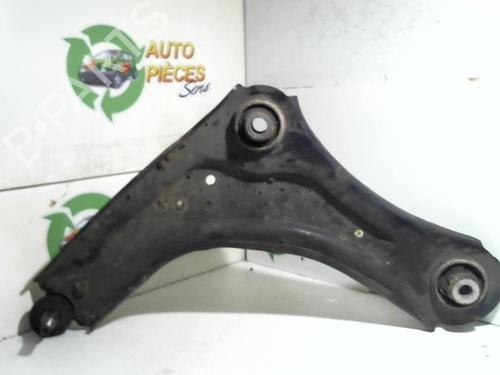 Used Left front suspension arm RENAULT LAGUNA III (BT0/1) 1.5 dCi (BT00, BT0A, BT0T, BT1J) (110 hp) 30194748