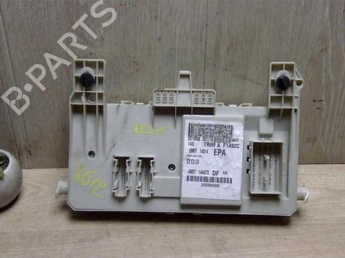 Sikringsdose FORD FOCUS C-MAX (DM2) 2.0 TDCi (133 hp) 25413362