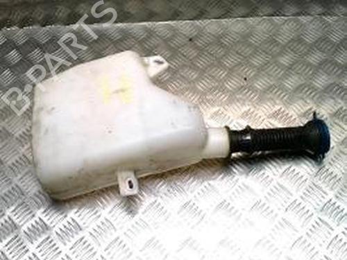 Used Windscreen washer tank PEUGEOT 306 Hatchback (7A, 7C, N3, N5) 1.4 (75 hp) 26451664