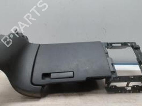 Vano posta oggetti PEUGEOT 5008 (0U_, 0E_) 1.6 HDi (114 hp) 28370860