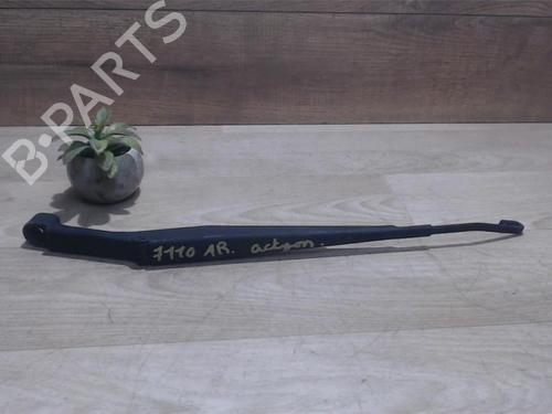 Used Rear windshield wiper arm SSANGYONG ACTYON I 2.0 Xdi (141 hp) 25385028