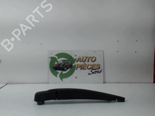 Used Rear windshield wiper arm RENAULT TWINGO II (CN0_) 1.5 dCi (CN0E) (64 hp) 25398182