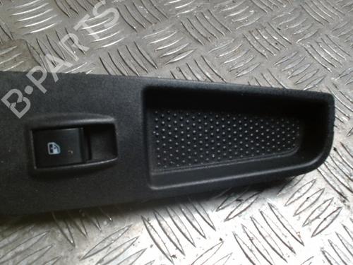 Used Right front window switch Right front window switch 37025801 37025801