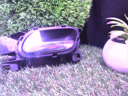 front-left-interior-door-handle-citroen-c4-i-lc_-2004-2005-2006-2007-2008-2009-2010-2011-2012-2013-2014-25395607 main image