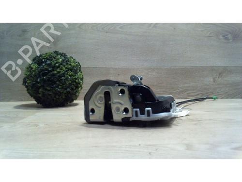 Used Rear right lock TOYOTA YARIS (_P13_) 1.4 D (NLP130_, NLP130) (90 hp) 25402068